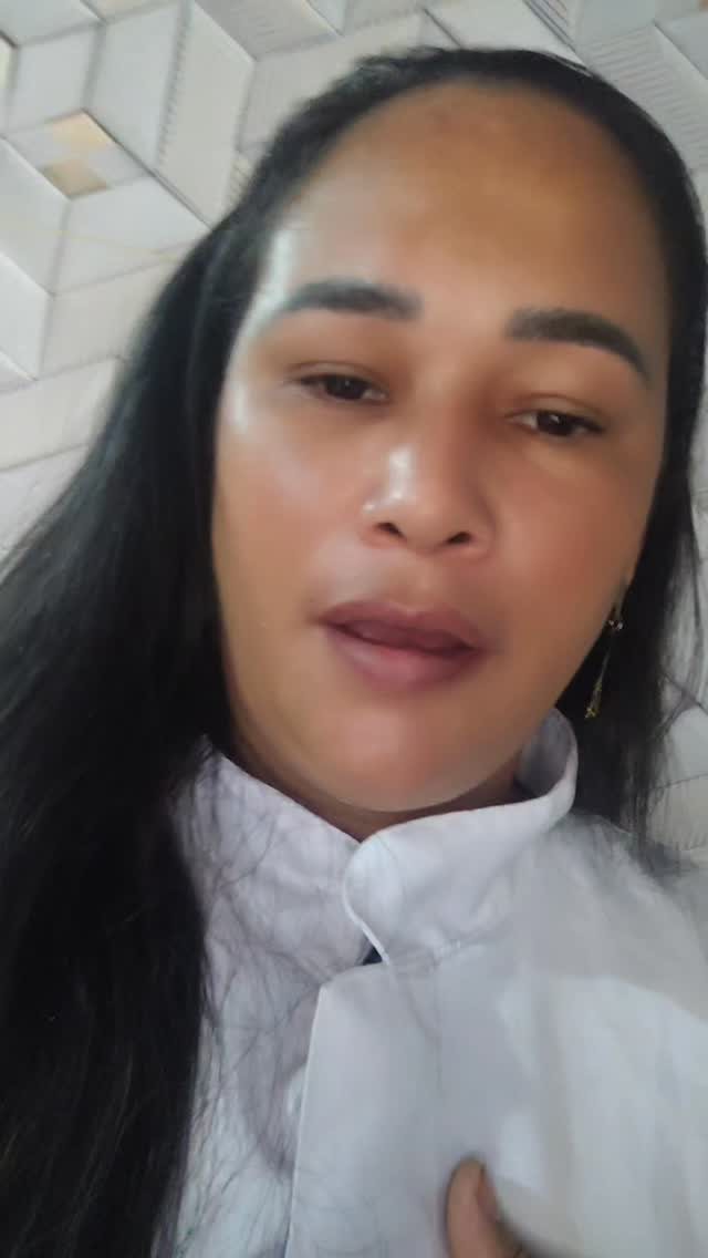 Jéssica Batista em seu espaço de atendimento